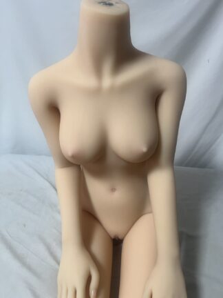 【中古美品】TPEドール　ボディのみ　ホール一体型　自立加工有　約122cm　DF5266