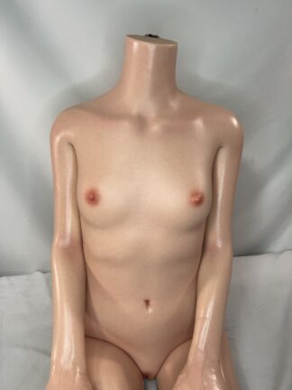 【中古】Bezlya　シリコンボディのみ　ホール一体型　指骨格　自立加工有　約136cm　DF5449