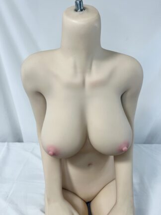 【中古】Funwestdoll TPEボディのみ　ホール脱着式　ゼリー胸　自立加工有　ヘッド込み時約152cm　DF5520