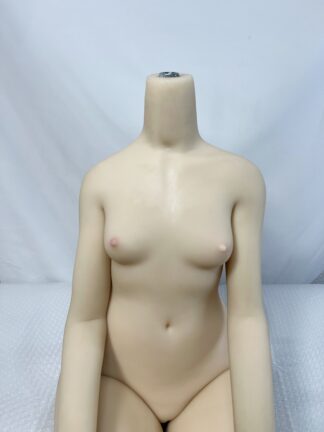【中古ジャンク】Aotumedoll　TPEボディのみ　豊潤タイプ　AAカップ　ホール一体型　自立加工有　約135cm　DF5505