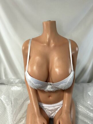 【中古】Yearndoll 進化版　シリコンボディのみ　Dカップ　リアル皮膚メイク　自立加工有　ホール一体型　ゼリー胸　約159(ヘッド込み)cm　DF5698